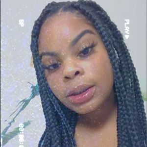 Meet your Posher, Brandi